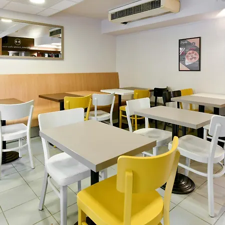 Hotel Cite De L'espace Mouchotte