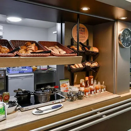 Cite De L'espace Mouchotte Hotel 2*