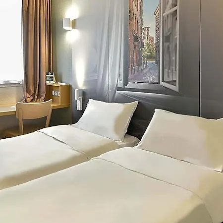 Hotel Cite De L'espace Mouchotte