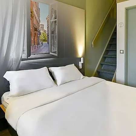 Cite De L'espace Mouchotte Hotel Toulouse