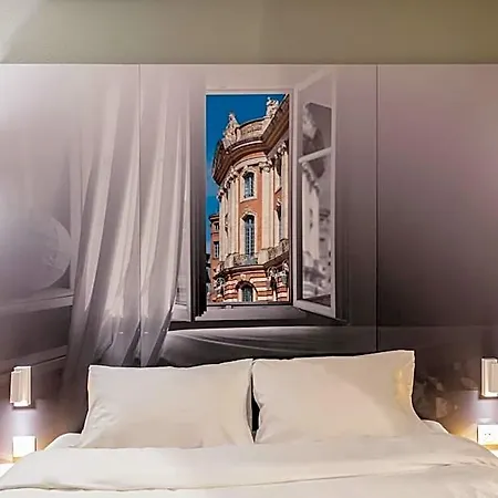 Cite De L'espace Mouchotte 2* تولوز