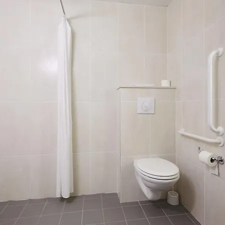 Cite De L'espace Mouchotte Hotel Toulouse