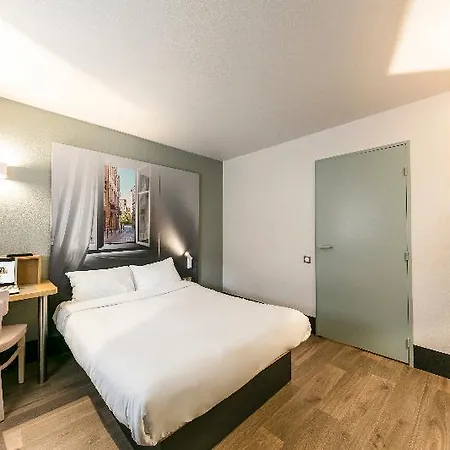 Hotel Cite De L'espace Mouchotte