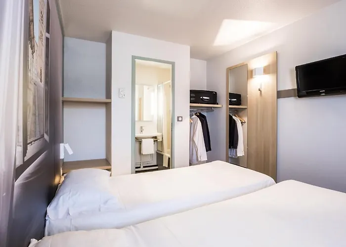 Hotel Cite De L'espace Mouchotte Toulouse