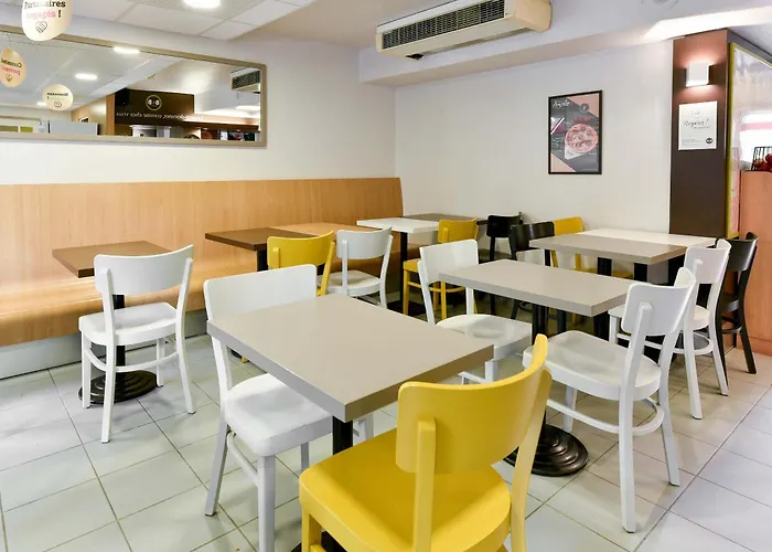 Hotel Cite De L'espace Mouchotte