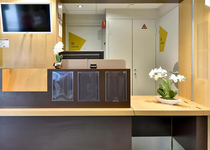 Hotel Cite De L'espace Mouchotte Toulouse