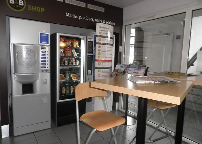 Hotel Cite De L'espace Mouchotte