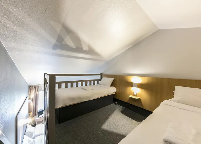 Hotel Cite De L'espace Mouchotte