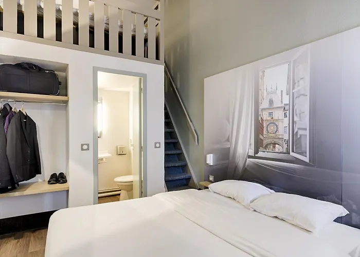 Cite De L'espace Mouchotte Hotel Toulouse