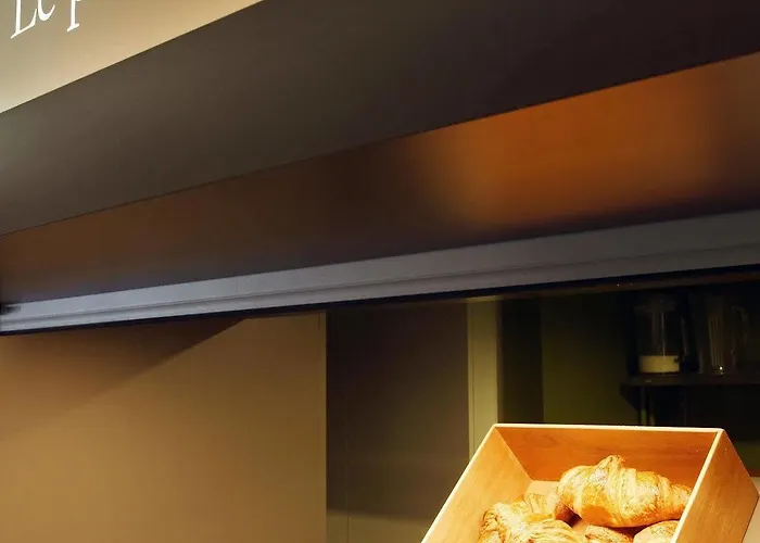 Cite De L'espace Mouchotte Hotel 2*