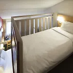 Cite De L'espace Mouchotte Hotel 2*