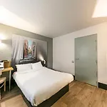 Hotel Cite De L'espace Mouchotte