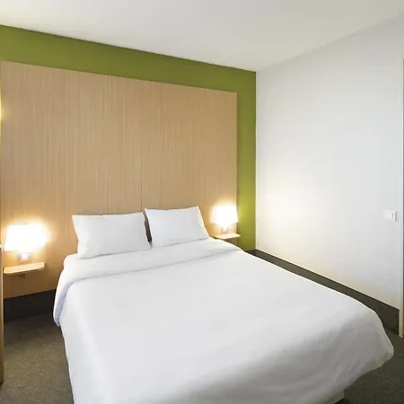 Cite De L'espace Hotel 2*