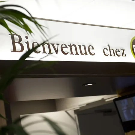 Отель Cite De L'espace Mouchotte