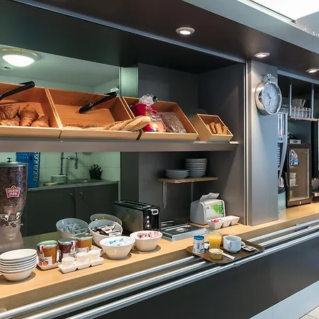 Cite De L'espace Mouchotte 2* Toulouse